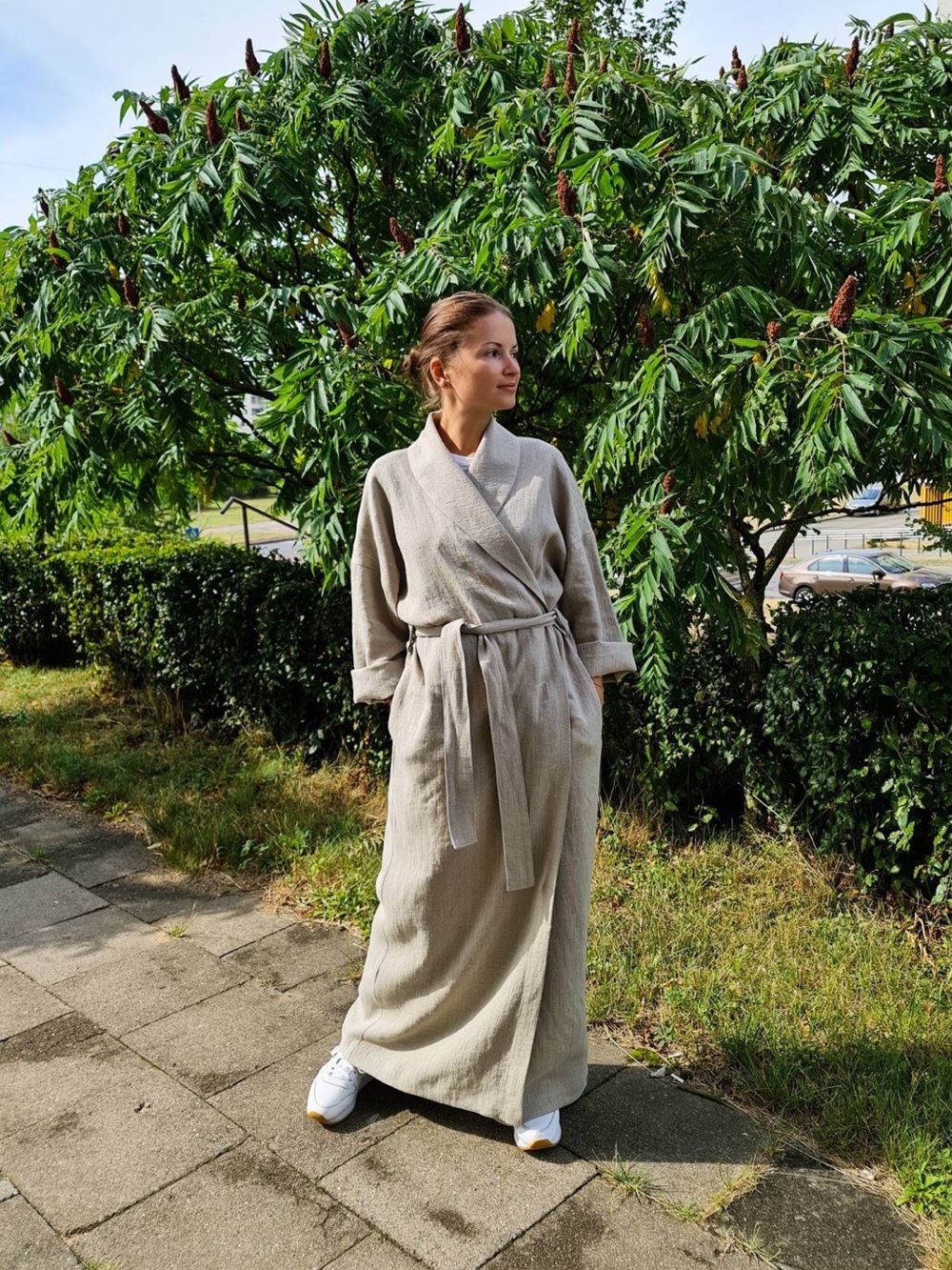 The Raw Linen Robe - Picture 10 of 12